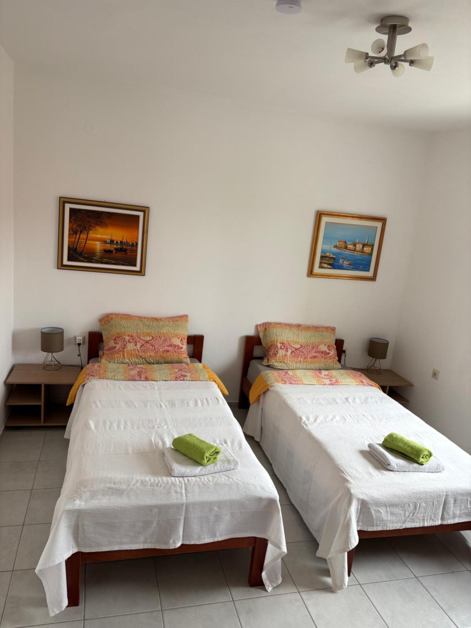 Apartments Lili Senj  Extérieur photo